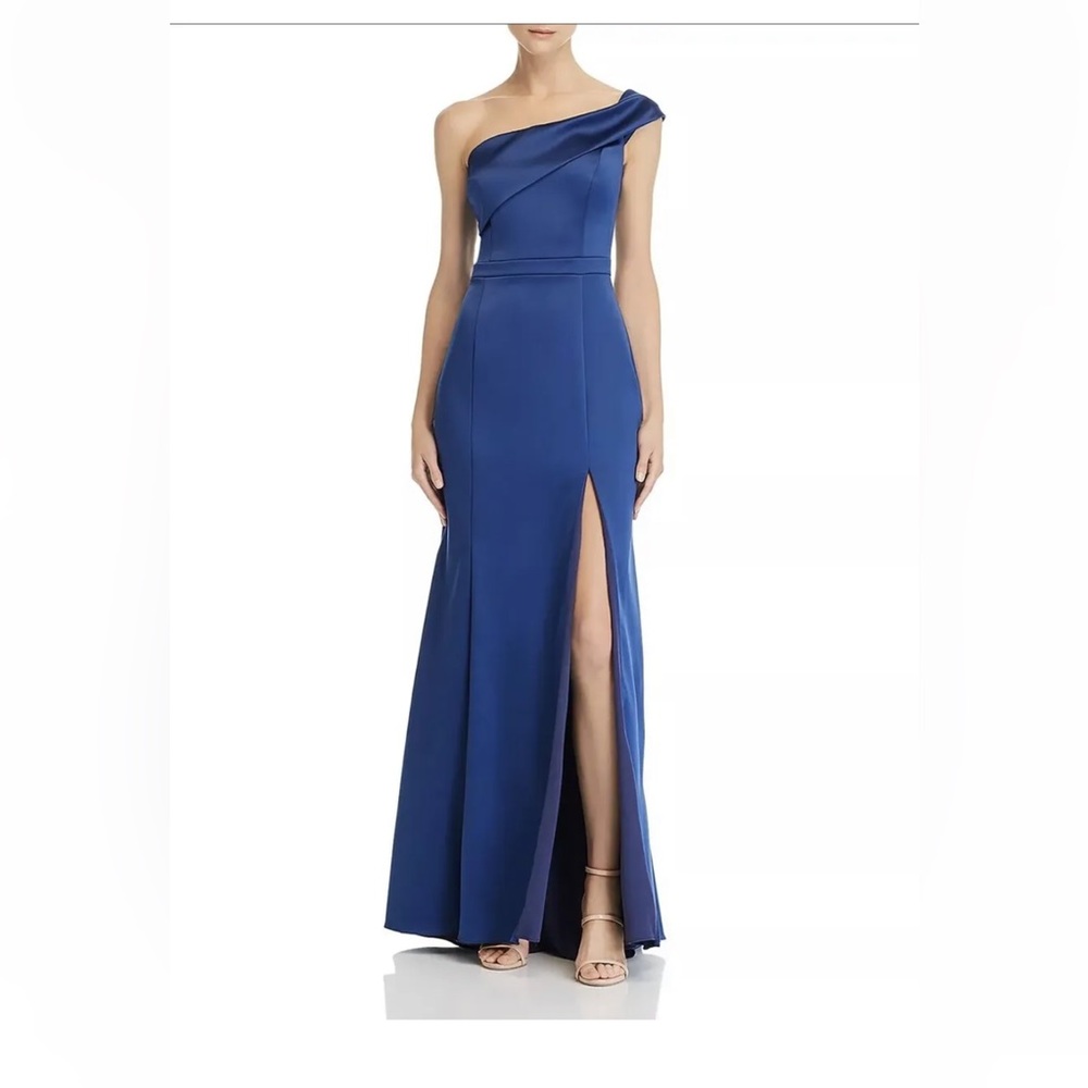 Bloomingdale’s Formal Navy Dress- Prom or Formal Event-Size 4
